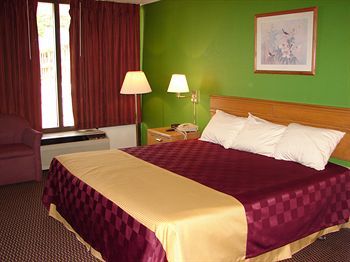 Motel Columbus Inn & Suites