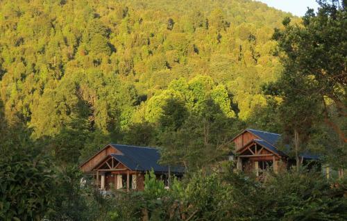 Chalets De Monta�a En Caburgua