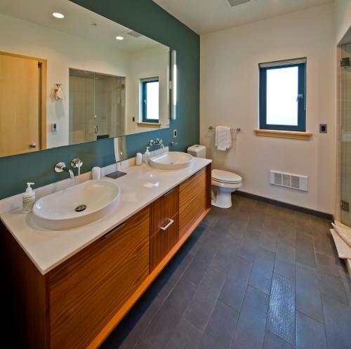 Hotel Island Inn At 123 West
