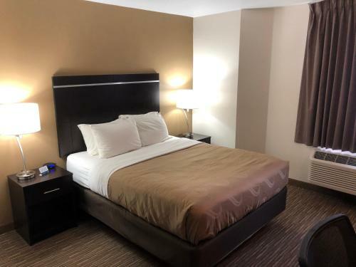 Hotel Mr. Sandman Inn & Suites