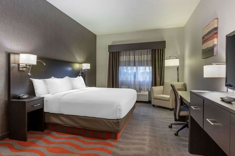 Hotel Comfort Suites Boise West Meridian