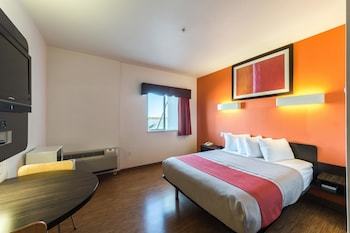 Motel 6 Eagle Pass Lakeside