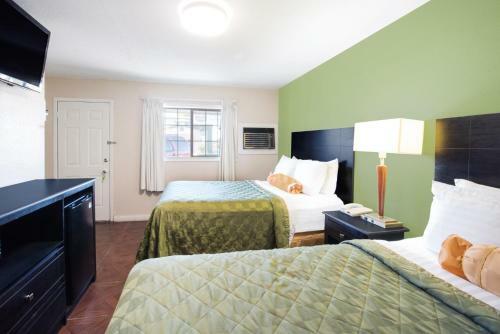 Motel Knights Inn & Suites Eagle Pass