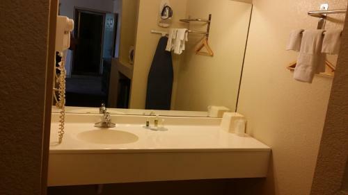 Hotel Country Hill Inn & Suite Eagle Pass