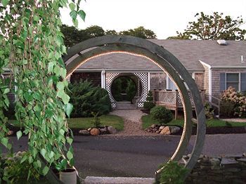 Hotel Pleasant Bay Village Resort