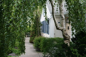 Hotel Pleasant Bay Village Resort