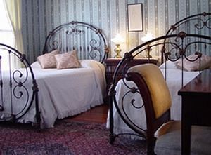 Hotel Queen Anne Inn