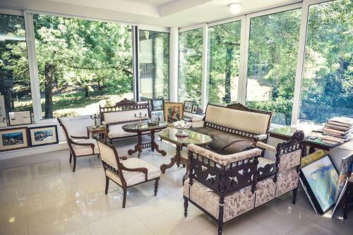 Hostal Guest House Vila Mila