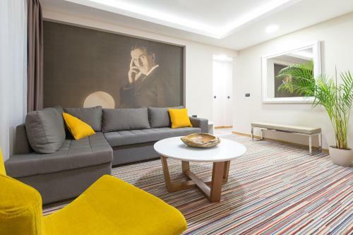 Hotel Tesla - Smart Stay Garni