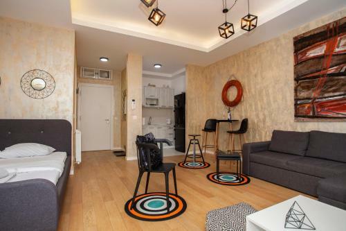 Gentleman Dog Apartment