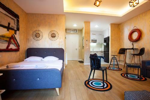 Gentleman Dog Apartment
