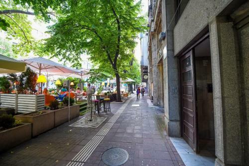 Apartment Sweet House Politika