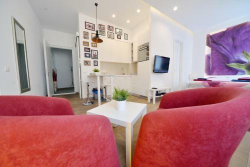 Luxury Center Point Apartment