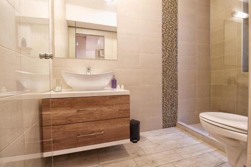 L9 Top Central Rooms And Apartments 2