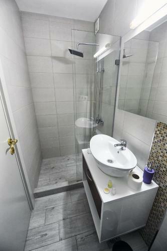 L9 Top Central Rooms And Apartments 2