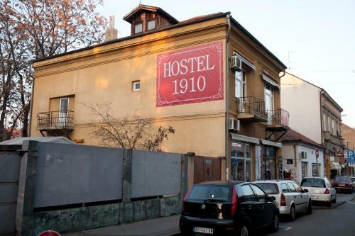 Hostel 1910