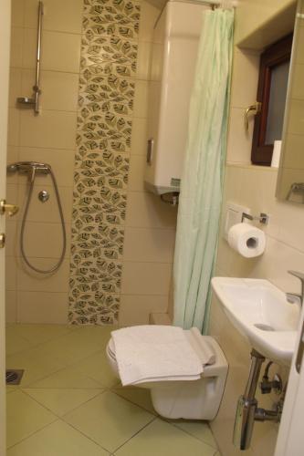 Hostal Wake Up Apartments And Rooms
