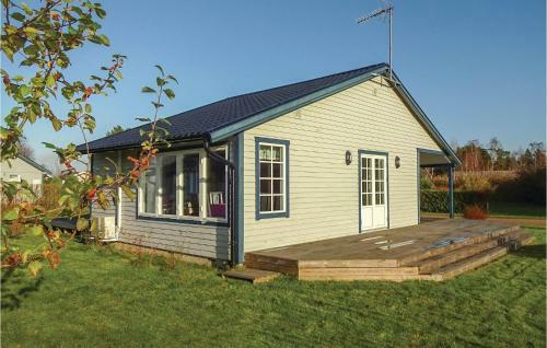Three-bedroom Holiday Home In Beddingestrand