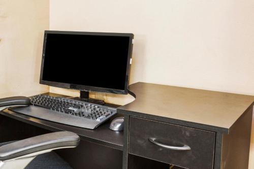 Hotel Days Inn And Suites Altamonte Springs