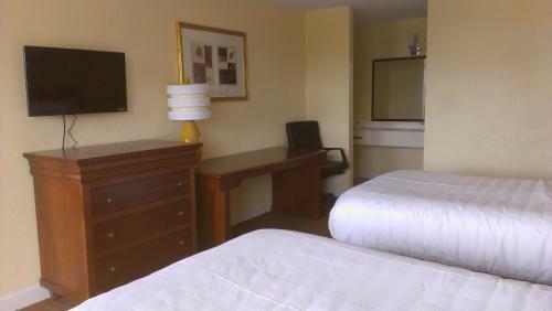 Motel Calloway Inn And Suites