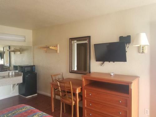 Motel Tiffany Inn Corona
