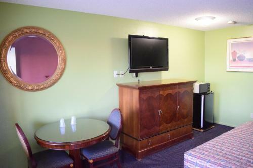 Mojave Village Motel