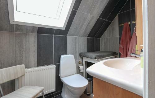 Holiday Home Strandv�gen �sljunga
