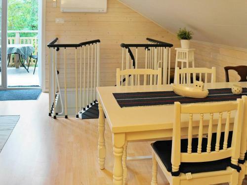 Two-bedroom Holiday Home In Fj�llbacka 3