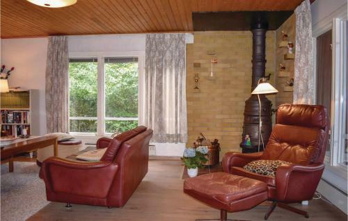 Three-bedroom Holiday Home In Hjarnarp