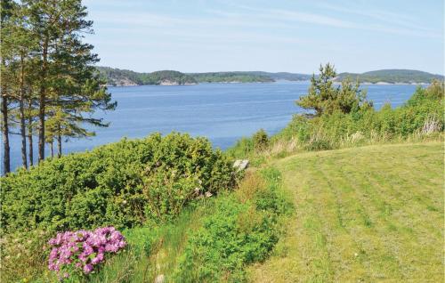Three-bedroom Holiday Home In Uddevalla