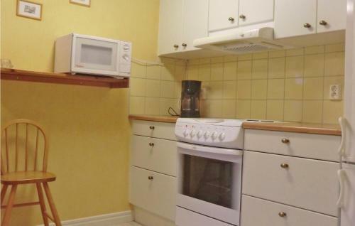 Three-bedroom Holiday Home In Kristdala