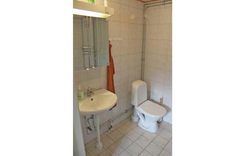 Three-bedroom Holiday Home In Kristdala