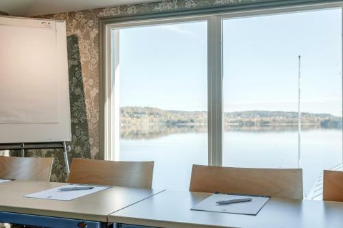 H�llsn�s Hotell & Konferens