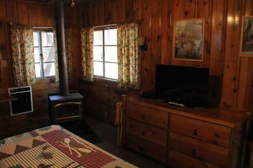 Lodge Hidden Rest Cabins
