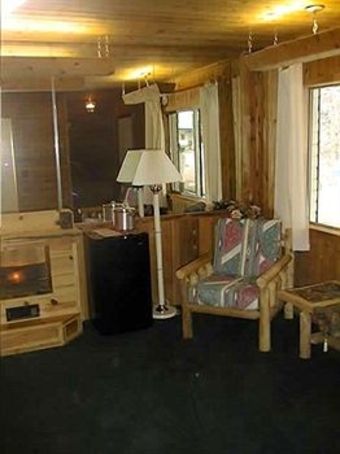 Motel Executive Inn And Suites