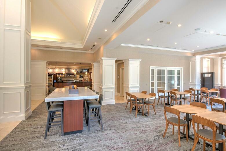 Hotel Courtyard Chapel Hill