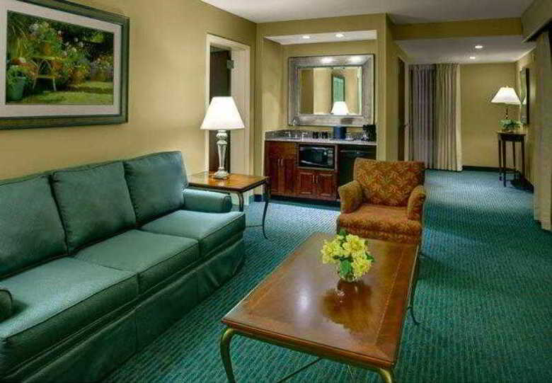 Hotel Courtyard Chapel Hill