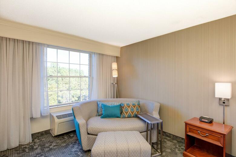 Hotel Courtyard Chapel Hill