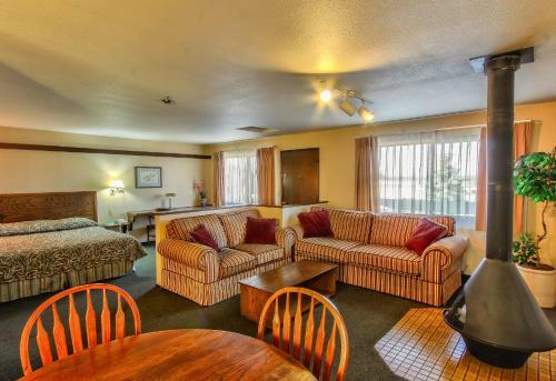 Posada Islands Inn