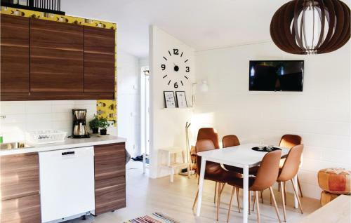 Two-bedroom Holiday Home In Lottorp