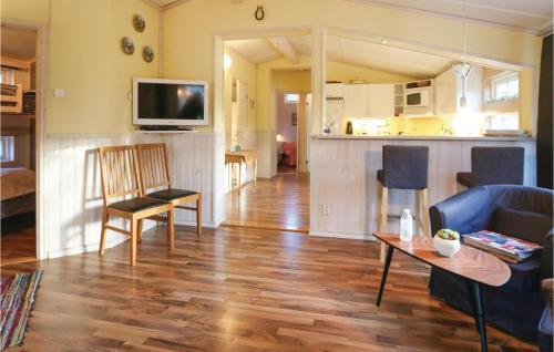 Three-bedroom Holiday Home In Tomelilla