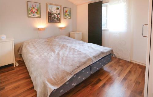 Three-bedroom Holiday Home In Tomelilla