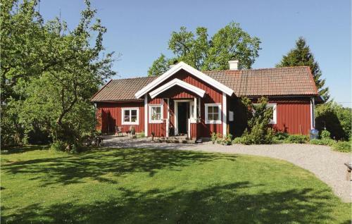 Three-bedroom Holiday Home In Vasterljung