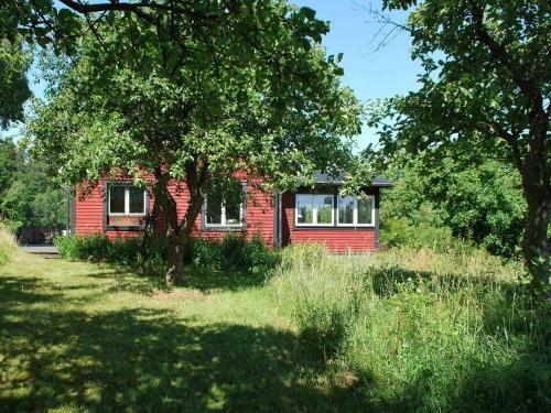 Two-bedroom Holiday Home In Nyn�shamn