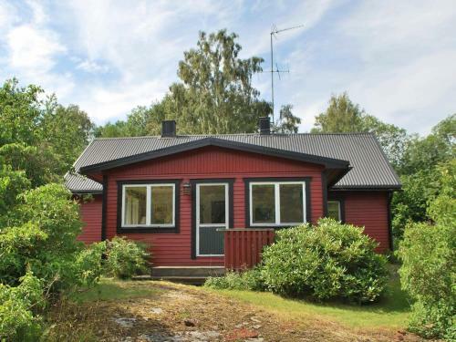 Two-bedroom Holiday Home In Nyn�shamn