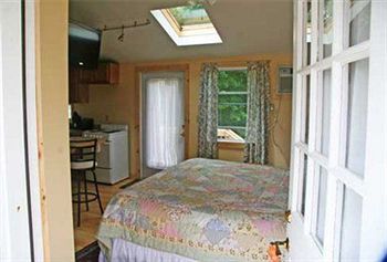 Motel Shorelands Guest Resort & Condominiums
