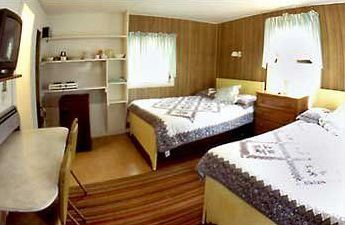 Motel Shorelands Guest Resort & Condominiums