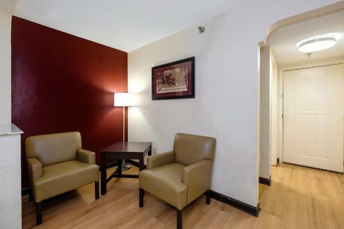 Hotel Red Roof Inn Plus+ & Suites Opelika