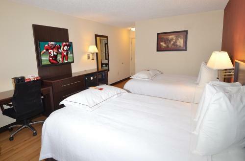 Hotel Red Roof Inn Plus+ & Suites Opelika