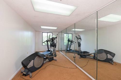 Hotel Red Roof Inn Plus+ & Suites Opelika
